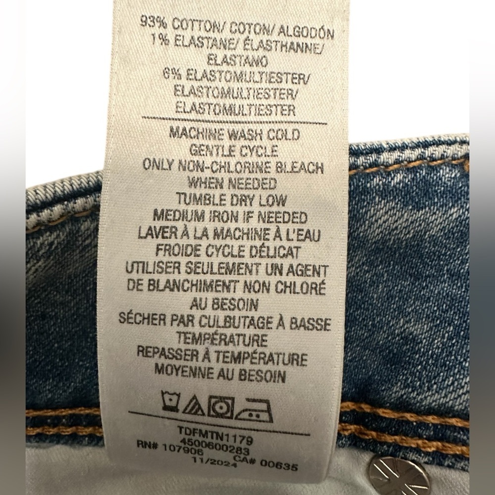 HUDSON Jeans Beth Low to Mid-Rise Baby Bootcut Petite Motion Blue Women Size 25 - Picture 17 of 17